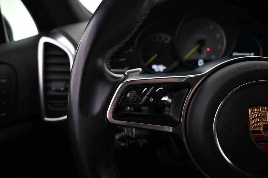 Porsche Cayenne vaihtoauto