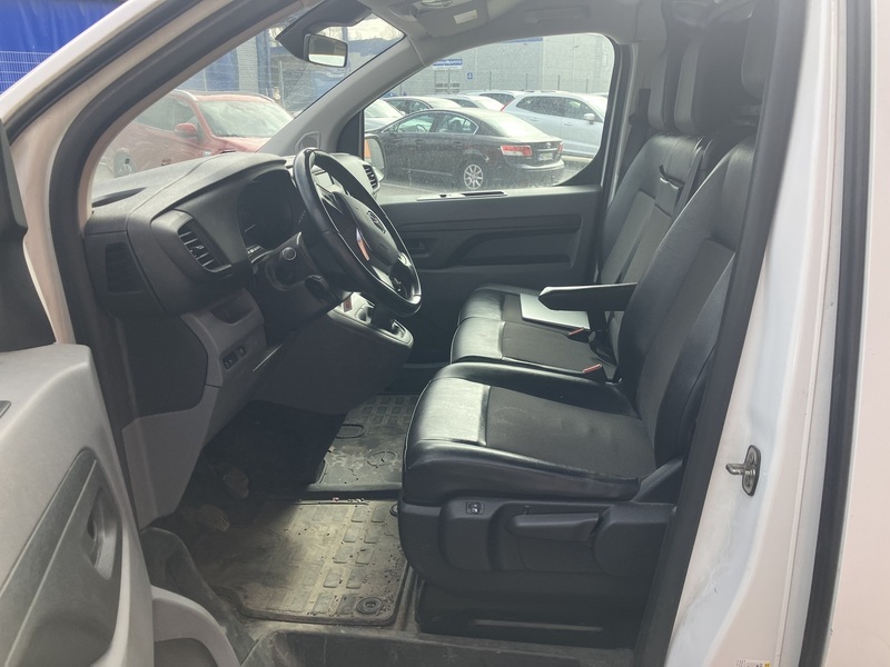 Opel Vivaro vaihtoauto