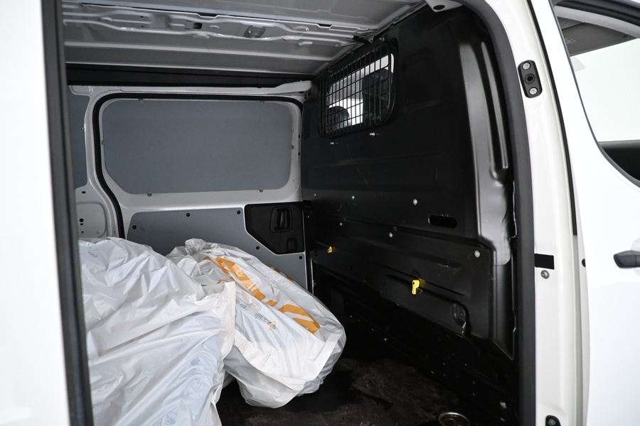Opel Vivaro vaihtoauto