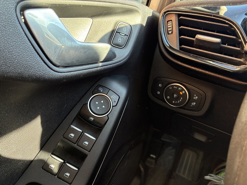 Ford Fiesta vaihtoauto