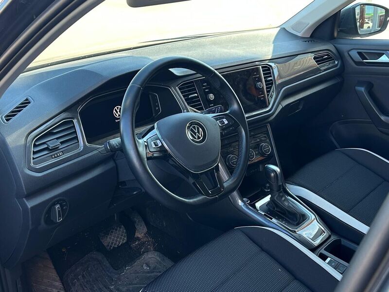 Volkswagen T-Roc vaihtoauto