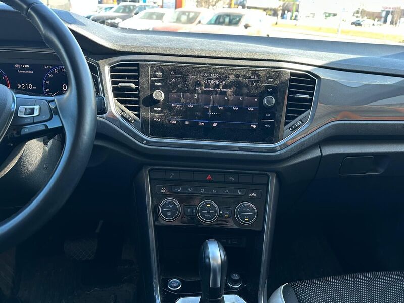 Volkswagen T-Roc vaihtoauto