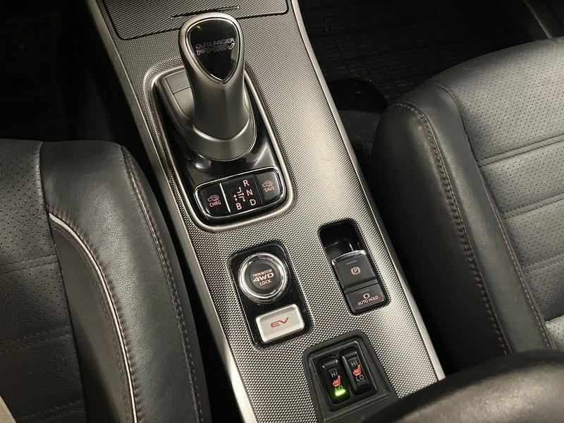 Mitsubishi Outlander PHEV vaihtoauto