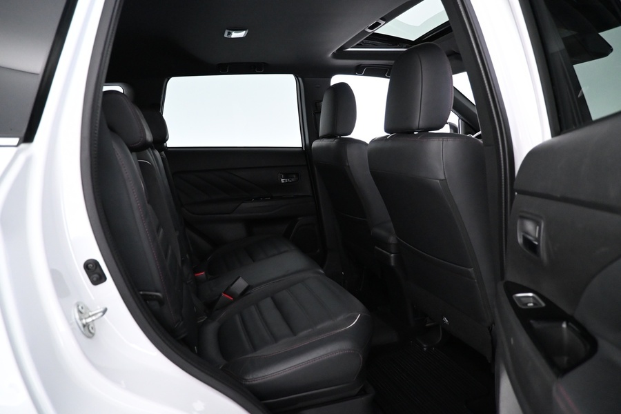 Mitsubishi Outlander PHEV vaihtoauto