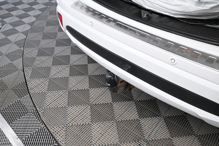 Mitsubishi Outlander PHEV vaihtoauto