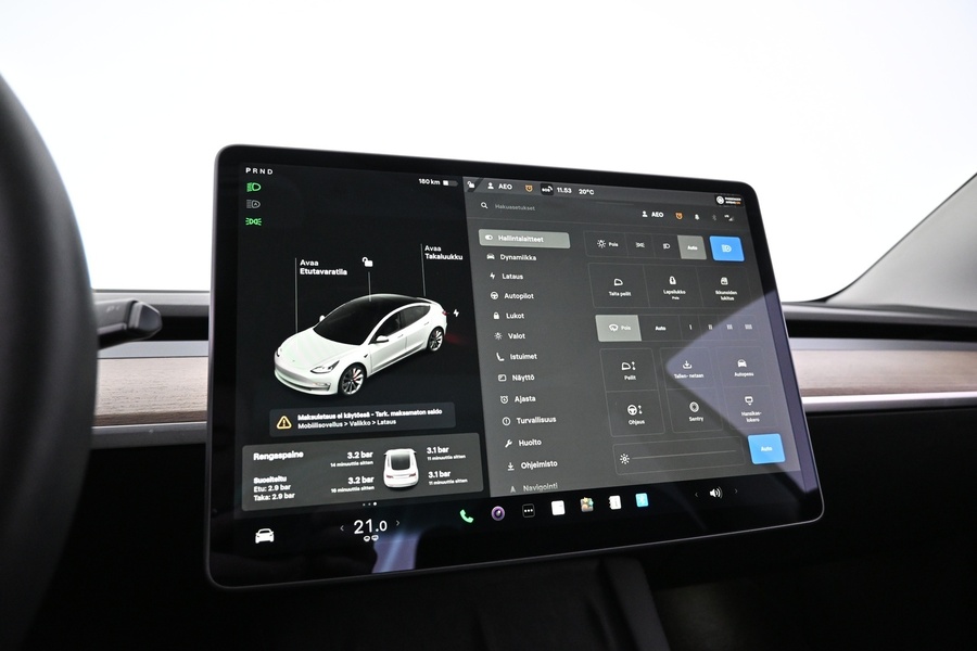 Tesla Model 3 vaihtoauto