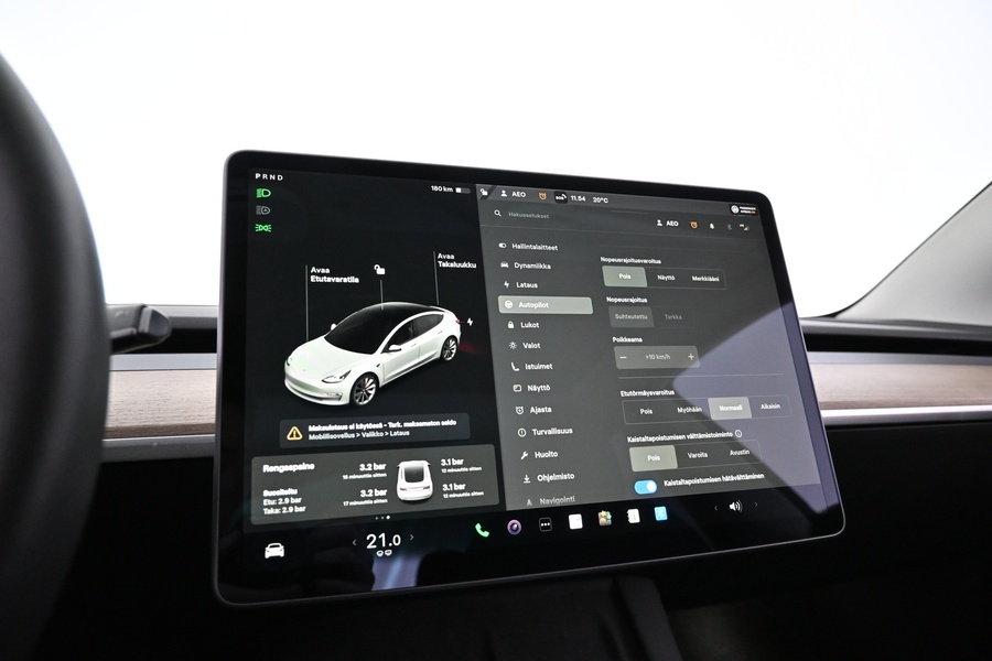 Tesla Model 3 vaihtoauto