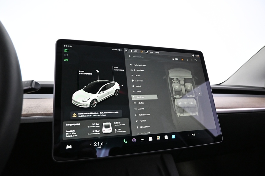 Tesla Model 3 vaihtoauto