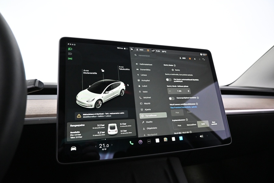 Tesla Model 3 vaihtoauto