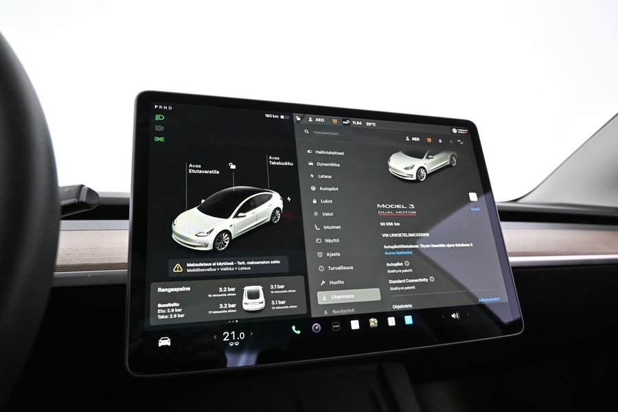 Tesla Model 3 vaihtoauto