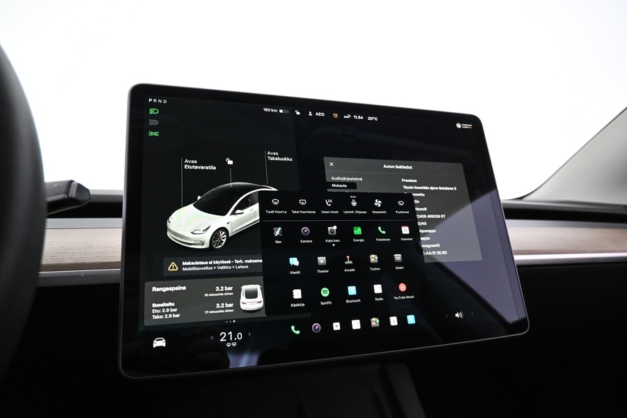 Tesla Model 3 vaihtoauto