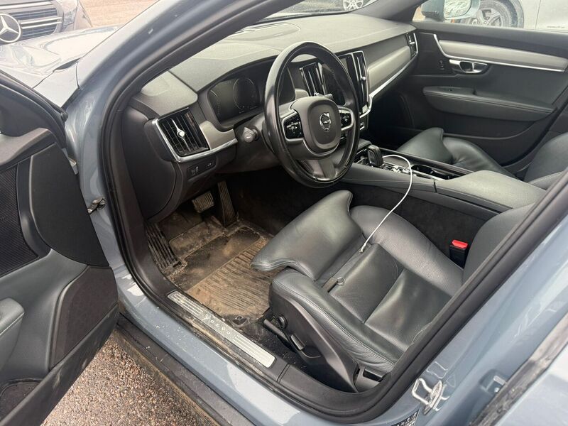 Volvo V90 Cross Country vaihtoauto