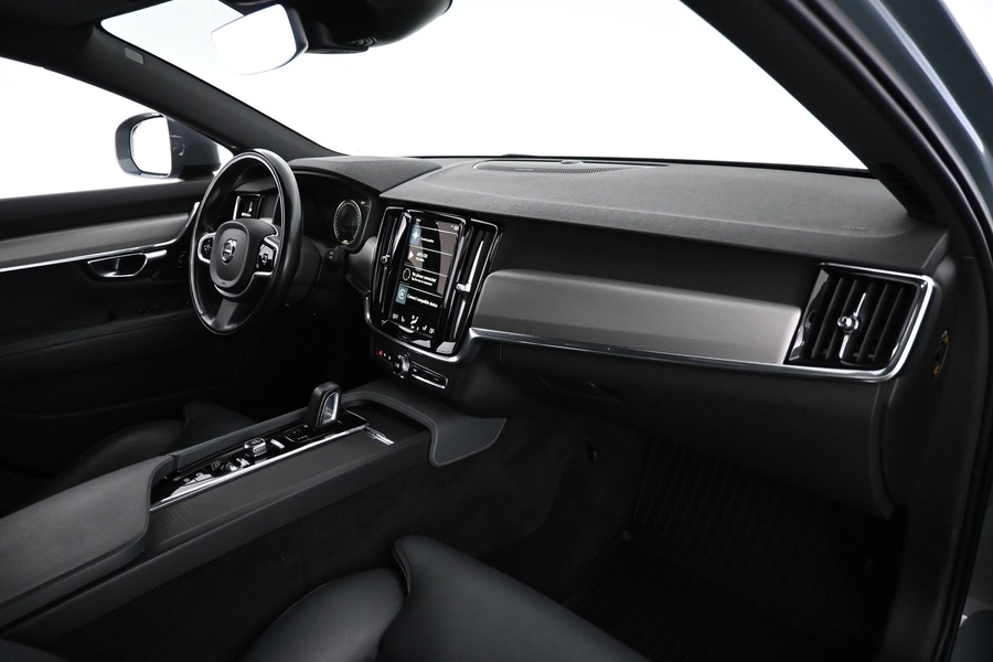 Volvo V90 Cross Country vaihtoauto