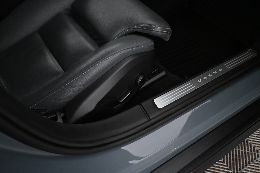 Volvo V90 Cross Country vaihtoauto