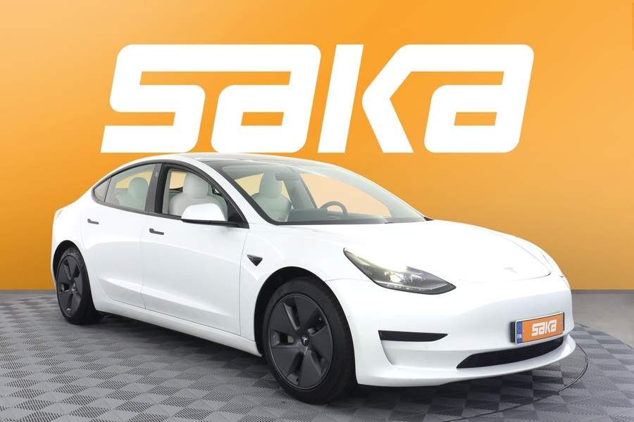 Tesla Model 3 vaihtoauto