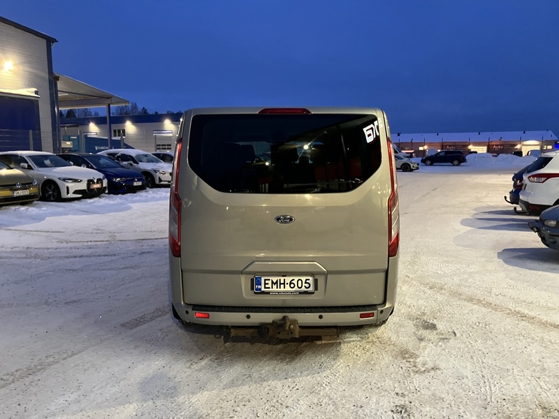 Ford Tourneo Custom vaihtoauto