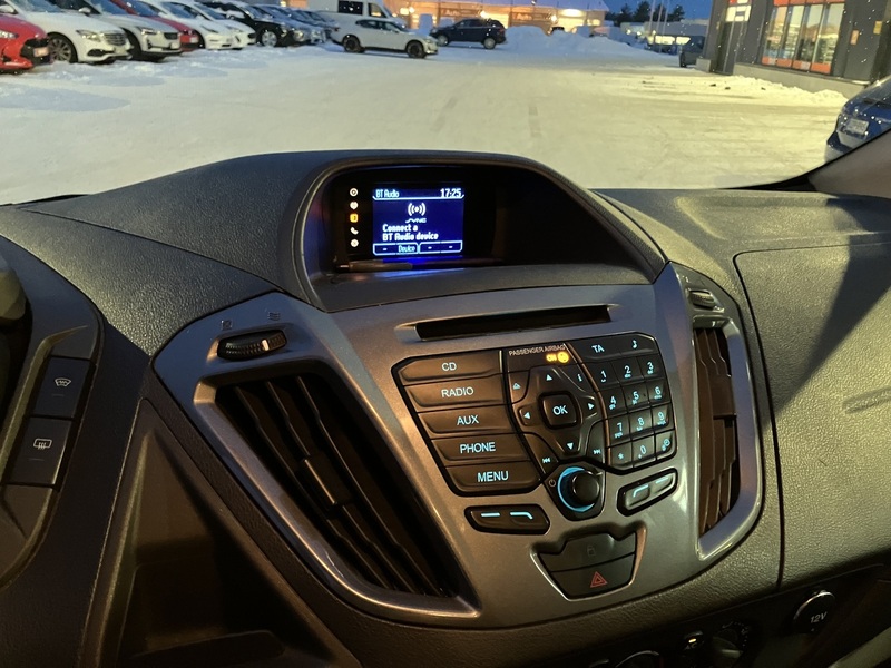 Ford Tourneo Custom vaihtoauto