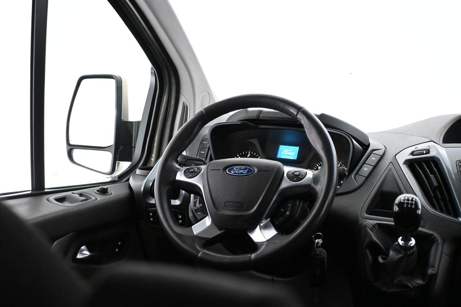 Ford Tourneo Custom vaihtoauto