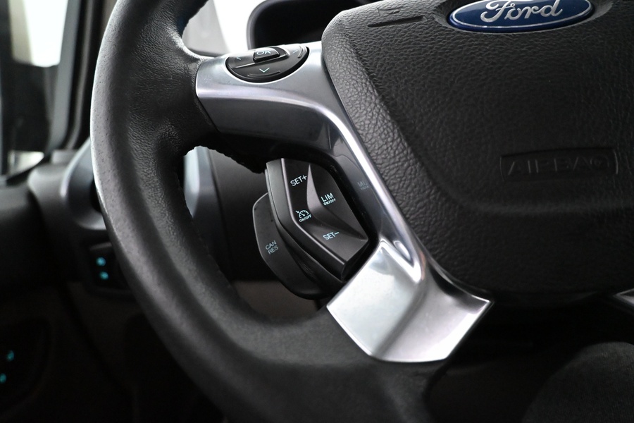 Ford Tourneo Custom vaihtoauto