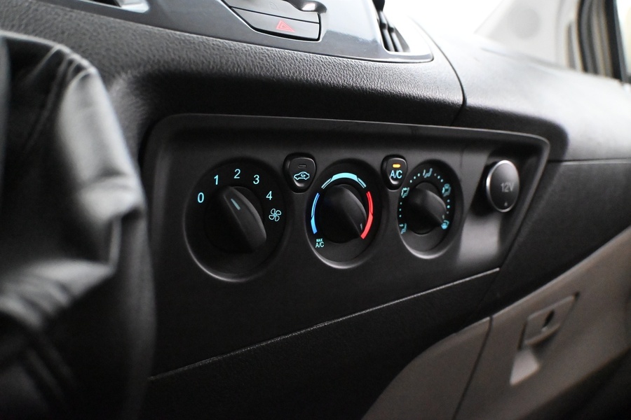 Ford Tourneo Custom vaihtoauto