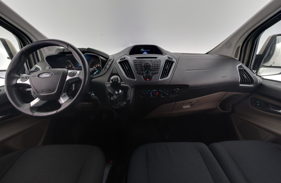 Ford Tourneo Custom vaihtoauto