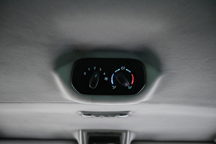 Ford Tourneo Custom vaihtoauto