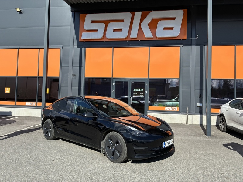 Tesla Model 3 vaihtoauto