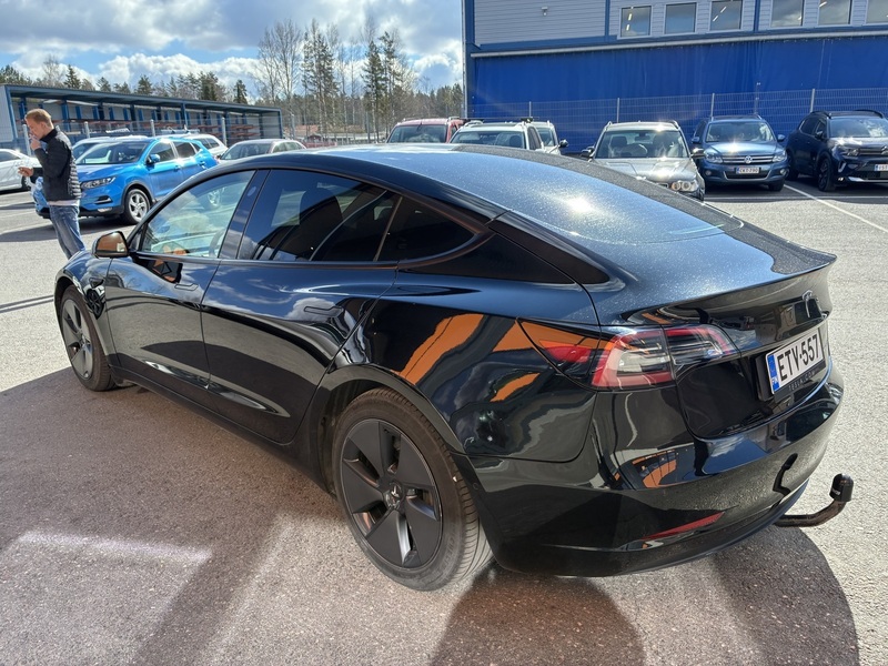 Tesla Model 3 vaihtoauto