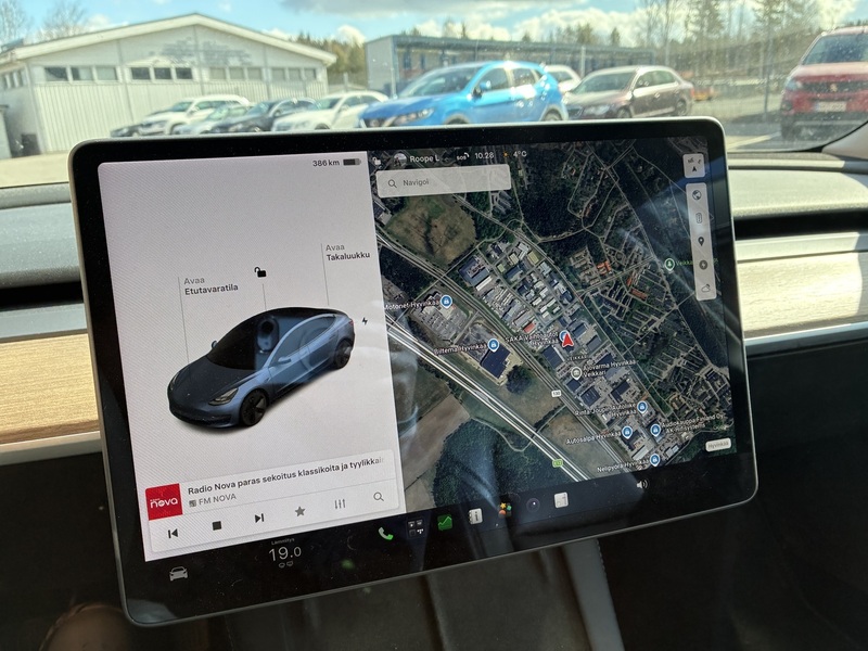 Tesla Model 3 vaihtoauto