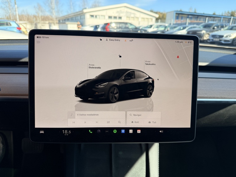 Tesla Model 3 vaihtoauto