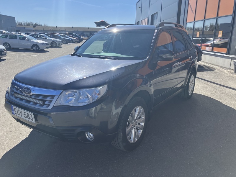 Subaru Forester vaihtoauto