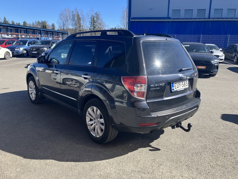 Subaru Forester vaihtoauto