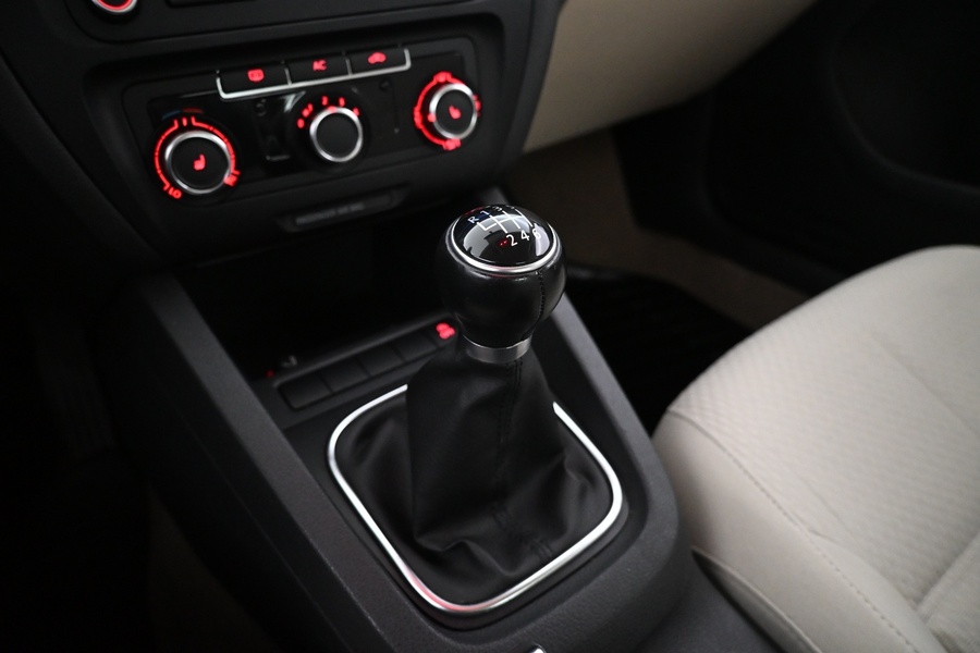 Volkswagen Jetta vaihtoauto