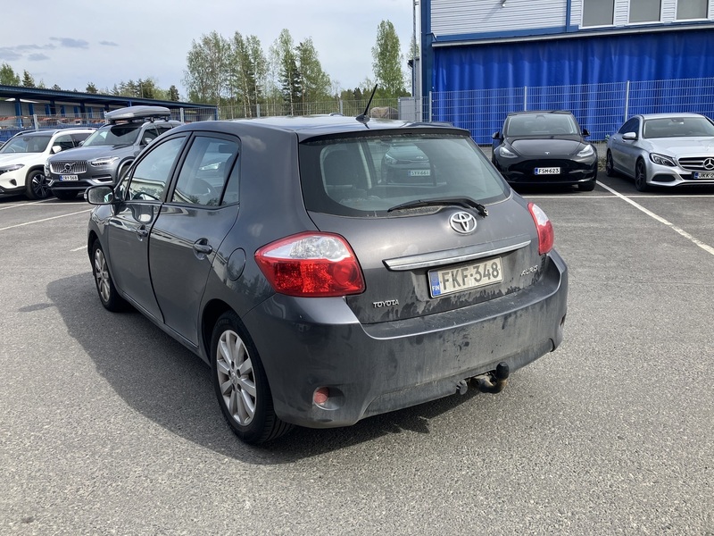 Toyota Auris vaihtoauto