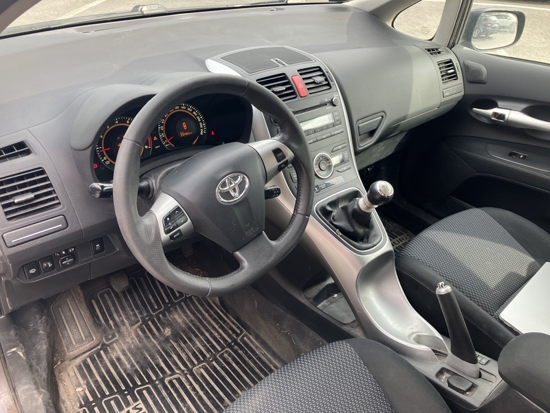 Toyota Auris vaihtoauto
