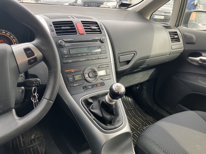 Toyota Auris vaihtoauto