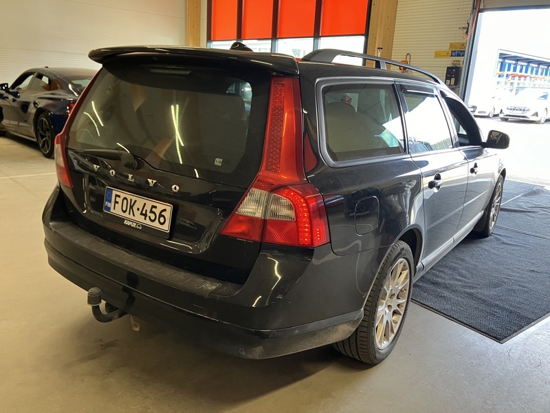 Volvo V70 vaihtoauto