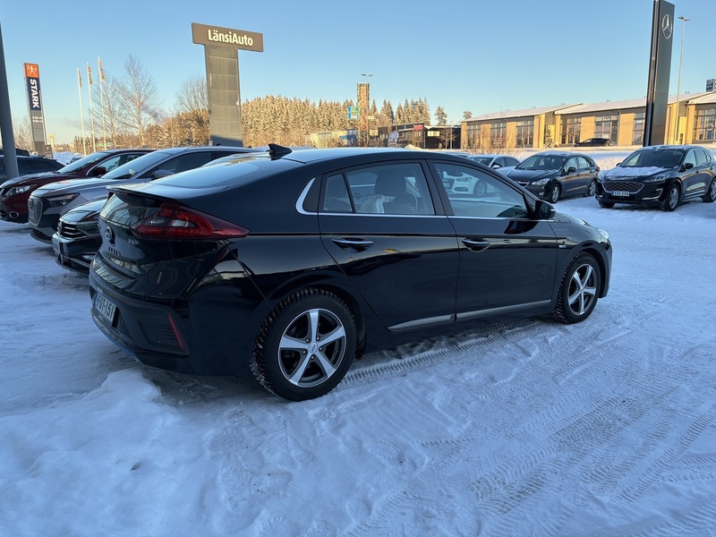 Hyundai IONIQ plug-in vaihtoauto