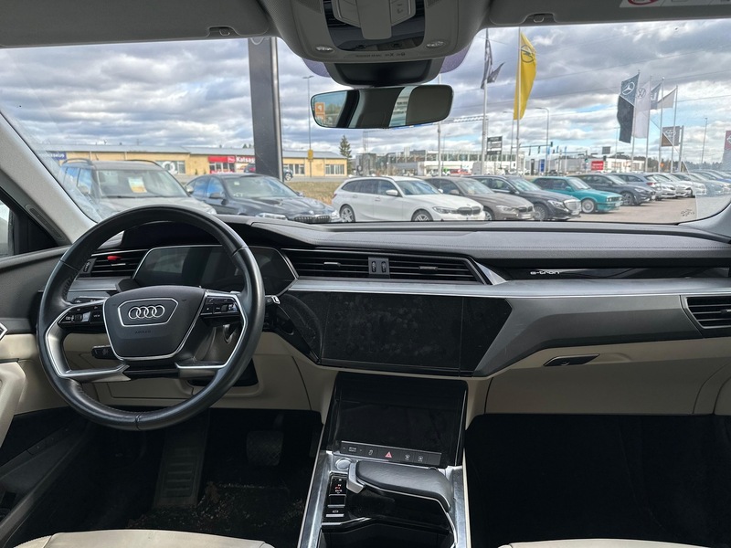 Audi e-tron vaihtoauto