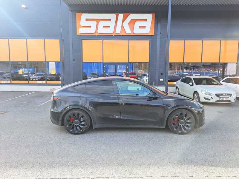 Tesla Model Y vaihtoauto