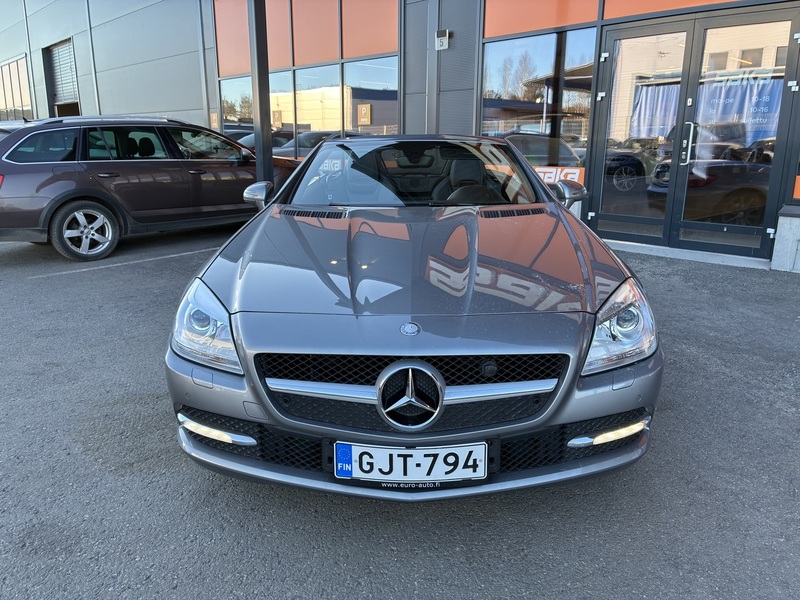 Mercedes-Benz SLK vaihtoauto