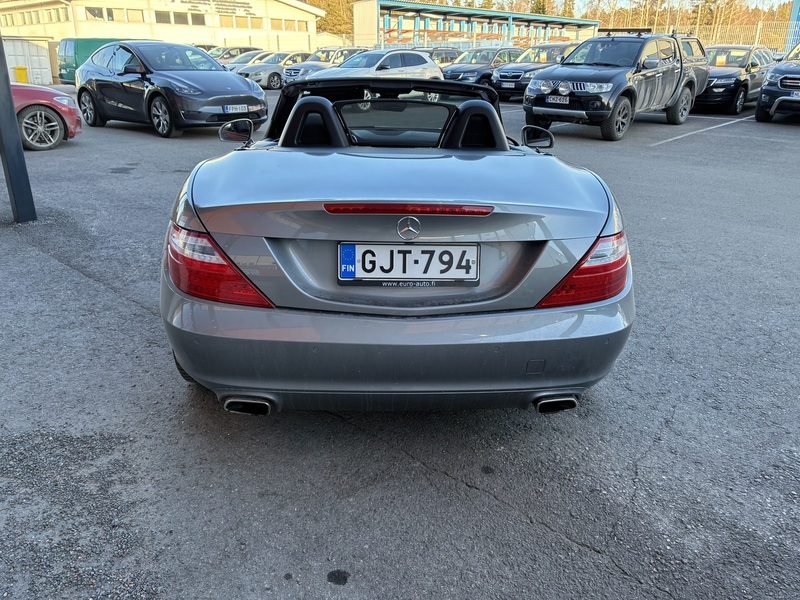 Mercedes-Benz SLK vaihtoauto
