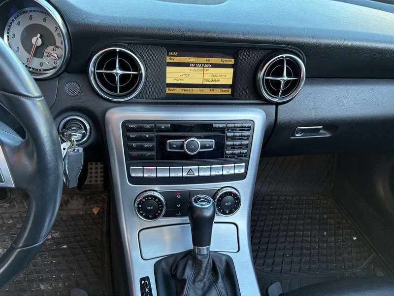 Mercedes-Benz SLK vaihtoauto