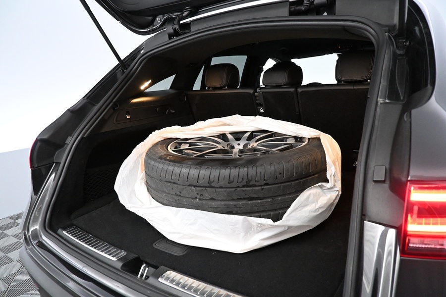 Mercedes-Benz EQC vaihtoauto