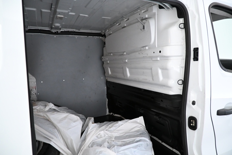 Nissan NV300 vaihtoauto