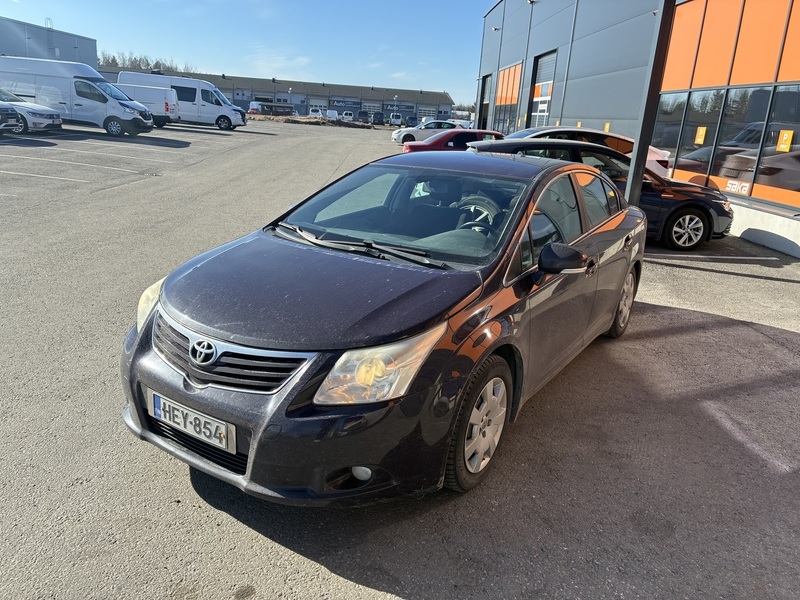 Toyota Avensis vaihtoauto