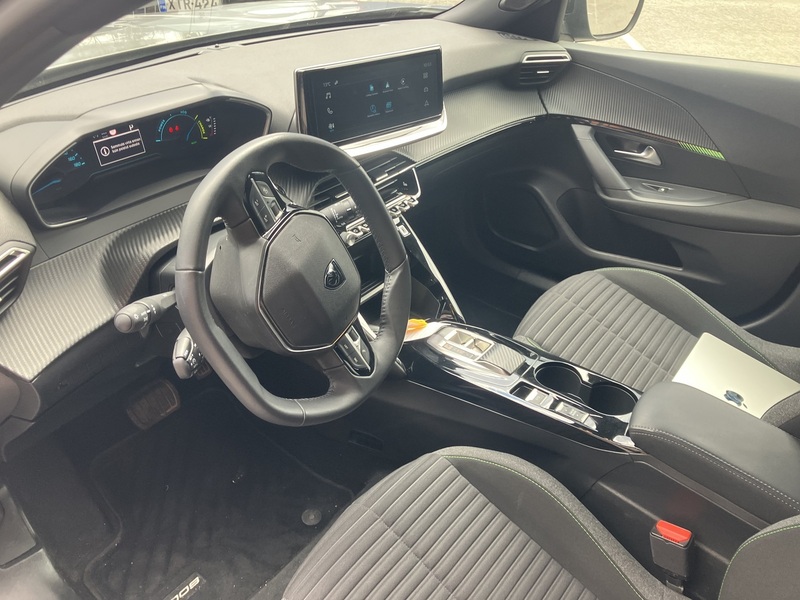 Peugeot e-2008 vaihtoauto