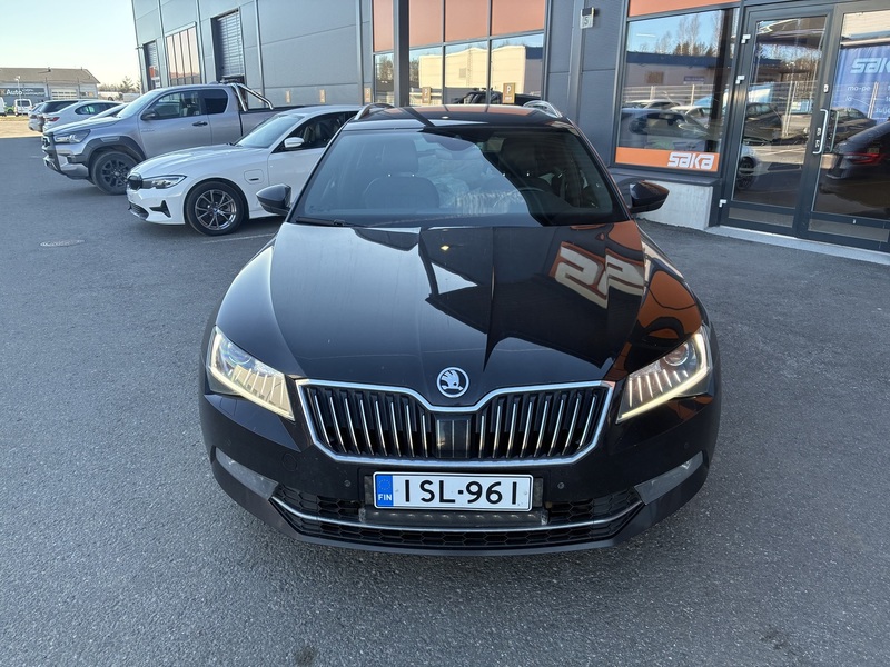 Skoda Superb vaihtoauto