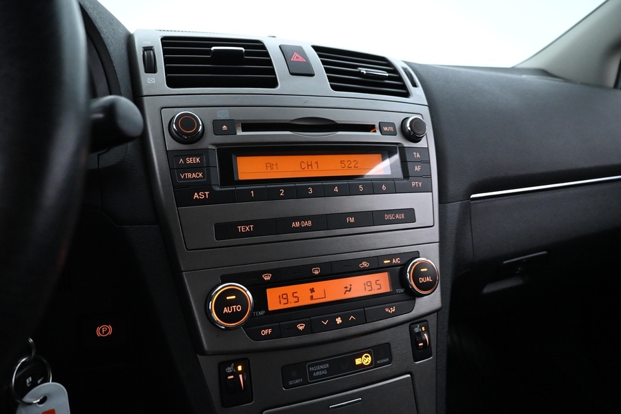 Toyota Avensis vaihtoauto