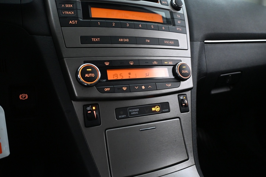 Toyota Avensis vaihtoauto